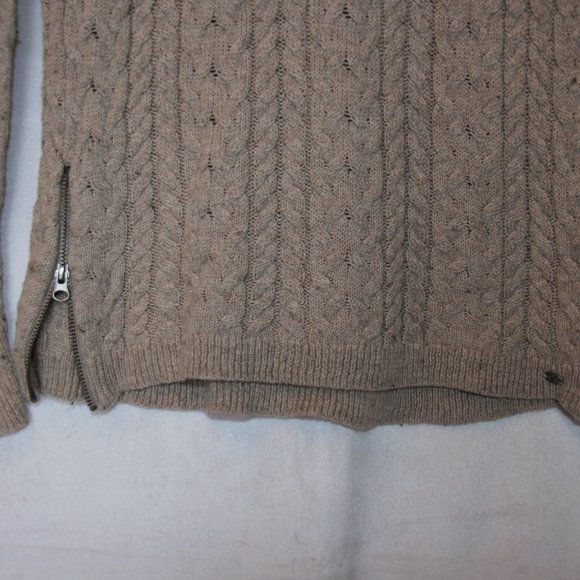 American Eagle Cable Knit Crew Neck Sweater - Picture 3 of 6
